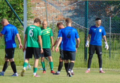 A Klasa: Derby dla gości w Gminie Szczecinek i dla gospodarzy w gminie Borne Sulinowo, Hubertus blisko podium
