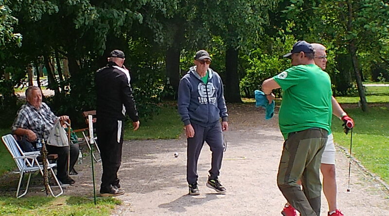 Szczecinek gościł zawodników grających w Petanque